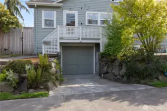 Single car garage on side of house