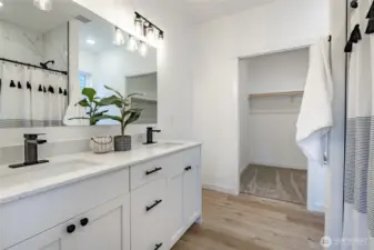 Photos shown are of a similar floor plan previously built in a different neighborhood (The Ridge in Blaine). Finishes and features may vary. Some items pictured reflect buyer-selected upgrades which are not included in the base price and may be added at an additional cost.