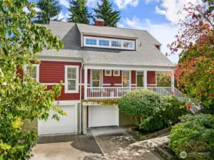 Welcome to 753 Village Circle NW! Note the newer roof!