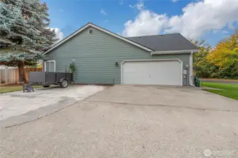 Oversized, 2 Car Garage