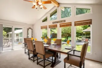 Vaulted large light and bright dining room