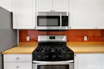 New stainless steel gas stove