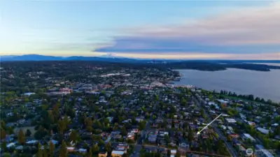 Blocks to Vibrant Downtown Kirkland