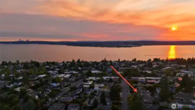 Blocks to Vibrant Downtown Kirkland