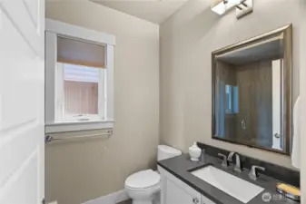 Main level bath