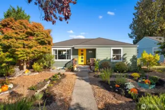 Sweet Genesee home with lots of space to spreadout