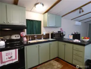 Kitchen W/Eating Space All Appliances Stay