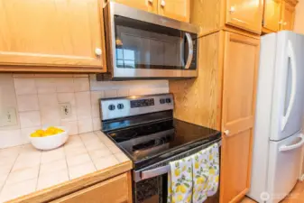 Electric range and microwave
