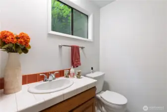 Bath off the den/office/ bedroom on main