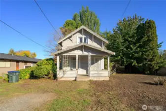 Welcome to 1707 22nd Street in Happy Valley!