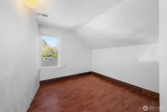 3rd bedroom upstairs
