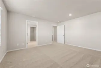 Photo's are for representational purposes only. Colors and finishes may differ.