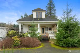 This wonderful craftsman style home has so many architectural details. Make this beauty shine again. Bring your vision..the possibilities are endless.