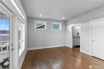 Primary Bedroom (un-staged)