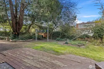 Nice sized backyard with walk-out from basement.