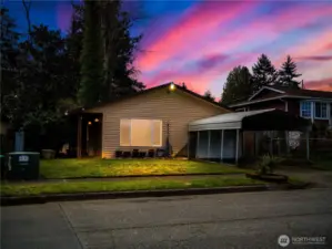 Large windows for maximum light in the living room
