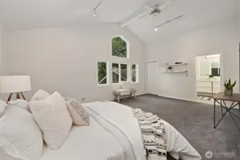 This is the 2nd Primary Suite.