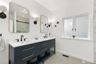 Main floor bath #2