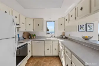 A view from the kitchen and an insta hot!