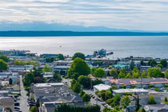 It's an Edmonds kind of day with the ferry docking, sun shining, and mountains out!