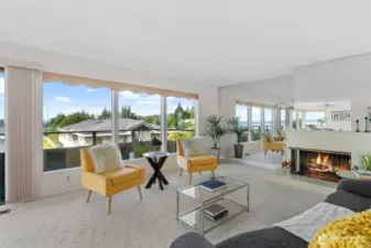 The layout is amazing for entertaining and holiday gatherings! So much space!