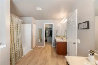 Dual sinks, plenty of counter top and storage space
