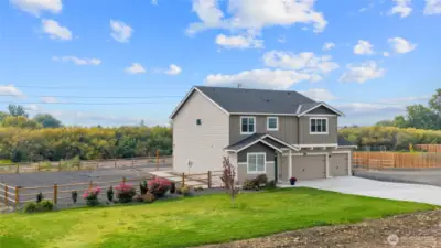 This 0.88 acre lot is bordered by the Palouse to Cascades Trail and provides endless opportunities!