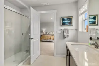 En suite bath