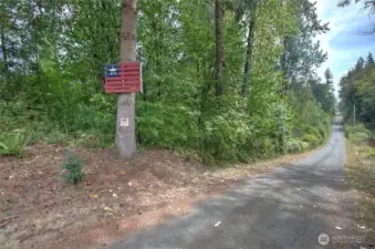 190th is a paved private drive.