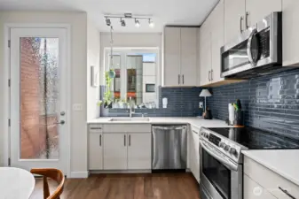 Privacy texture on door glass easily removed (if preferred)