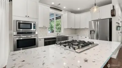 Kitchen - Main Floor