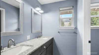 Bathroom - Upper Level