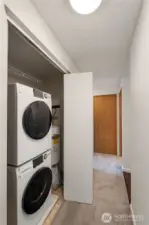 Washer & Dryer Included!