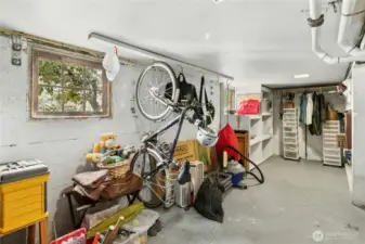 LOads of storage