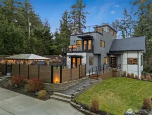 Where modern design meets beachside living—private access, captivating views, unforgettable style.