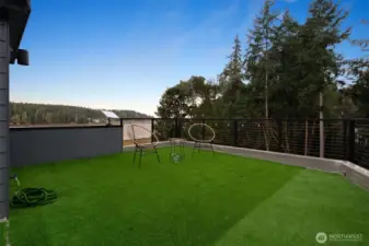 From sunrise to sunset, enjoy summer entertaining with a view that wows.