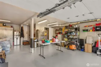 Garage insulated & drywalled - heated & cooled.