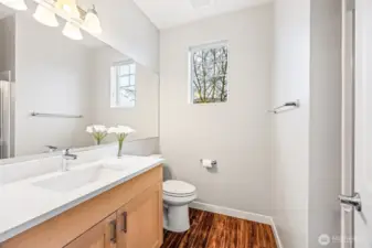 Main Floor 2nd Bathroom