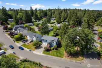 Lovely corner lot for privacy and space