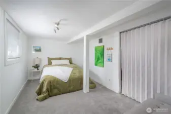 Third bedroom, brand new Carpet!