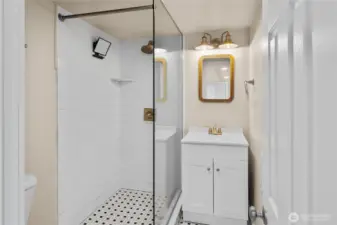 Lower primary bedroom bathroom.