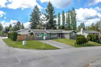This renovated home is situated on a quiet street with convenient access to shops, grocery stores, parks and major highways. Whether you're commuting to Seattle, the Eastside, or locally, you'll find many ways to get to and from anywhere! Thank you for visiting!