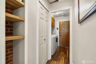 Hall to side entrance to access thte backyard adn garage