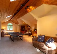 Bonus room.