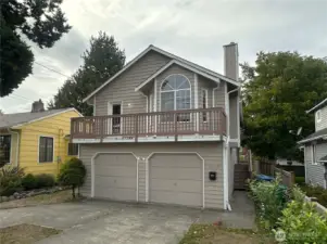 Front of Home with Side Entry