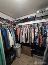 primary bedroom walk in closet