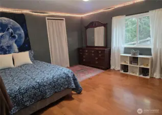 bedroom 3 with view of trees
