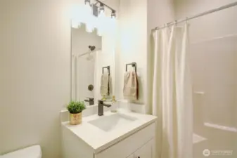 Ensuite 3/4 Bathroom for the lower bedroom suite.