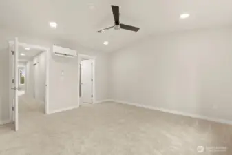 Photographs are for illustrative purposes only. Features, finishes, interior/exterior colors, landscaping and floorplan shown may vary from actual homes built.