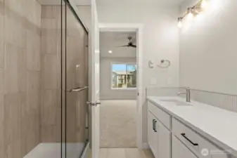 Photographs are for illustrative purposes only. Features, finishes, interior/exterior colors, landscaping and floorplan shown may vary from actual homes built.